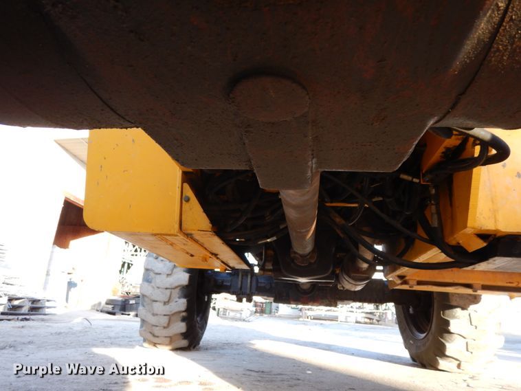 image for item DJ5773 2002 Pettibone 10044  telehandler