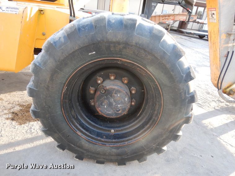 image for item DJ5773 2002 Pettibone 10044  telehandler