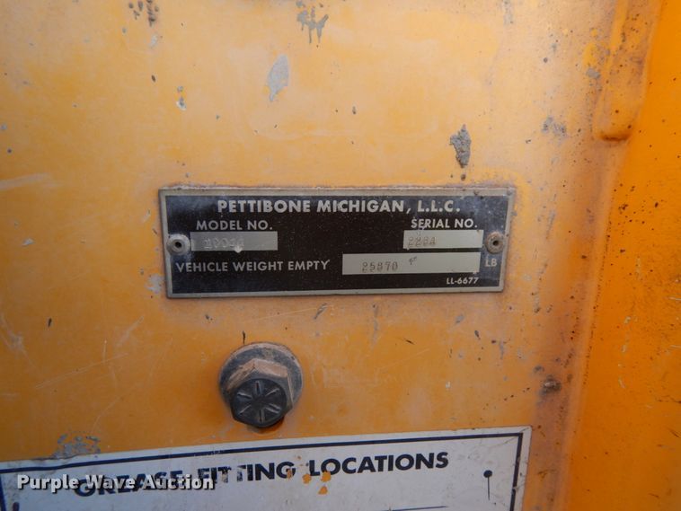 image for item DJ5773 2002 Pettibone 10044  telehandler