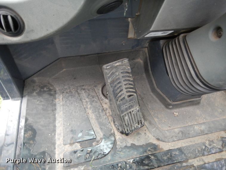 image for item DJ6663 2018 John Deere 204L  wheel loader