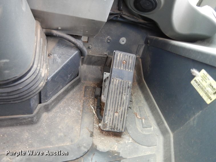 image for item DJ6663 2018 John Deere 204L  wheel loader