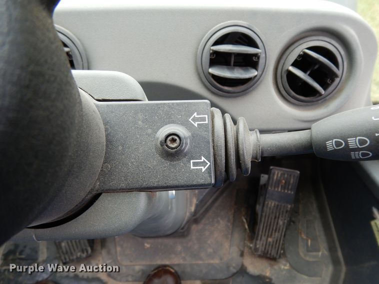 image for item DJ6663 2018 John Deere 204L  wheel loader