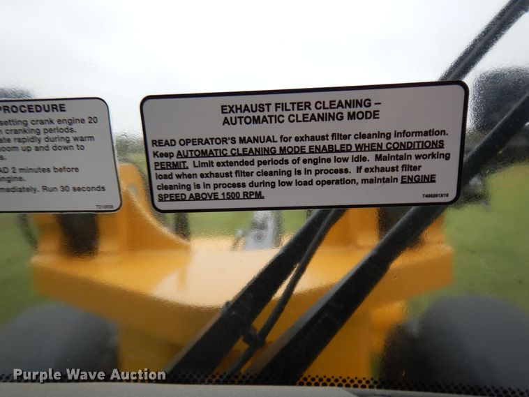 image for item DJ6663 2018 John Deere 204L  wheel loader