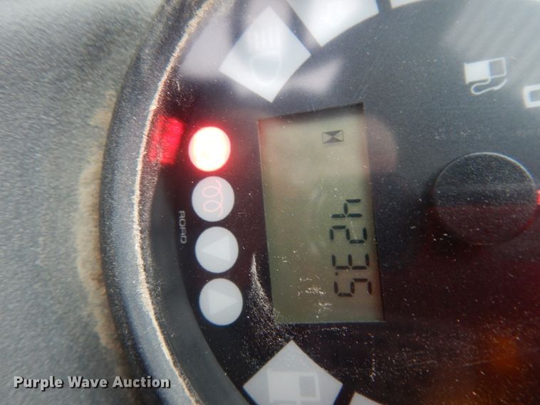 image for item DJ6663 2018 John Deere 204L  wheel loader