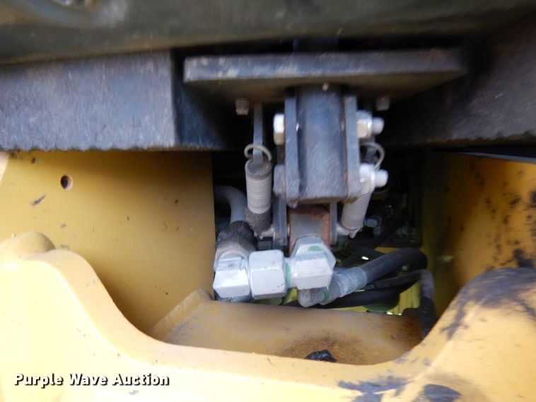 image for item DJ6663 2018 John Deere 204L  wheel loader