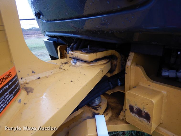 image for item DJ6663 2018 John Deere 204L  wheel loader