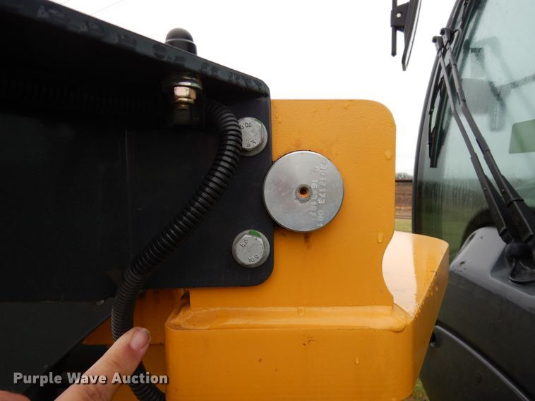 image for item DJ6663 2018 John Deere 204L  wheel loader