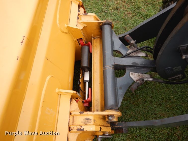 image for item DJ6663 2018 John Deere 204L  wheel loader