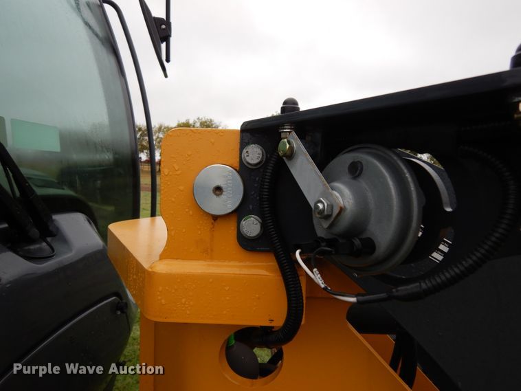 image for item DJ6663 2018 John Deere 204L  wheel loader