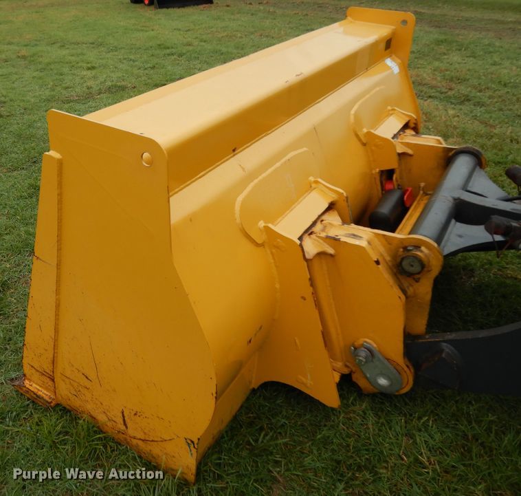 image for item DJ6663 2018 John Deere 204L  wheel loader