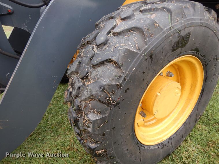 image for item DJ6663 2018 John Deere 204L  wheel loader