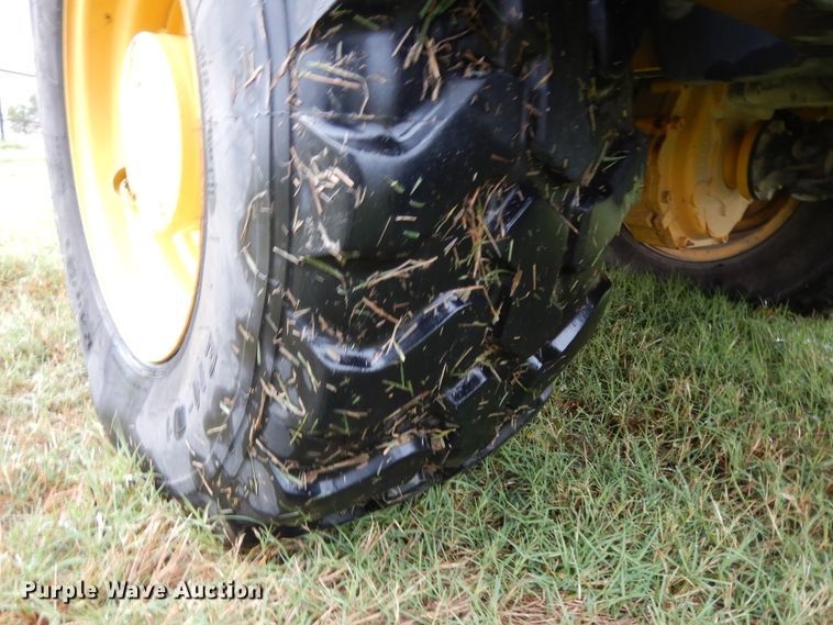 image for item DJ6663 2018 John Deere 204L  wheel loader