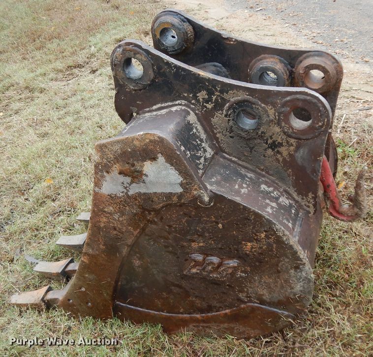 image for item DJ6670 2007 Takeuchi TB175  mini excavator