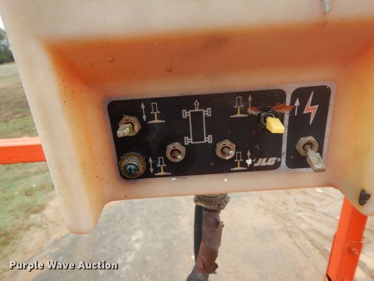 image for item DJ6671 2000 JLG 500RTS  scissor lift