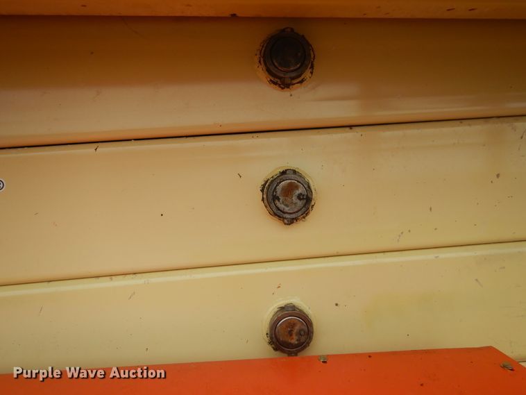 image for item DJ6671 2000 JLG 500RTS  scissor lift