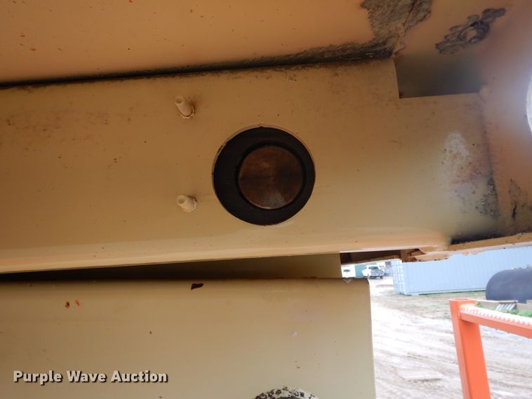 image for item DJ6671 2000 JLG 500RTS  scissor lift