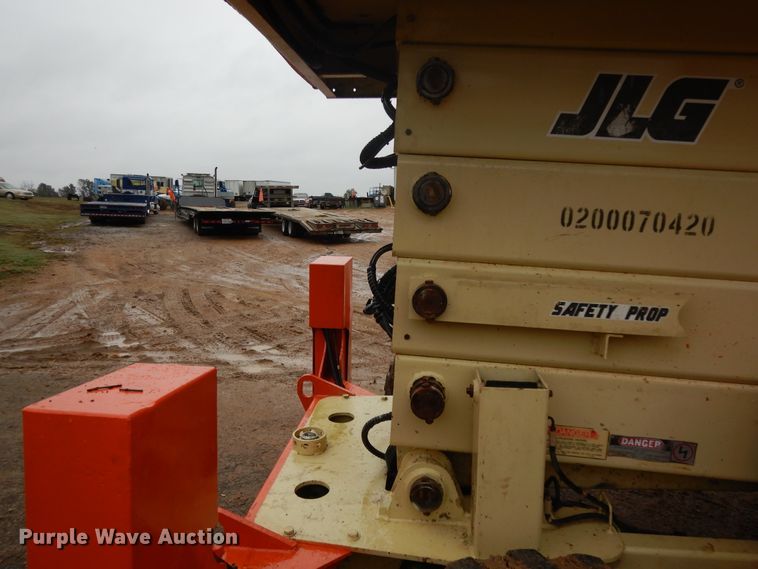 image for item DJ6671 2000 JLG 500RTS  scissor lift