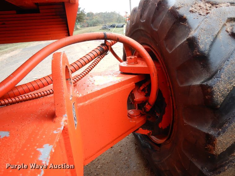 image for item DJ6672 2004 Snorkel TB60RDZ  boom lift