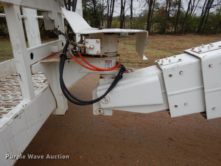 image for item DJ6672 2004 Snorkel TB60RDZ  boom lift