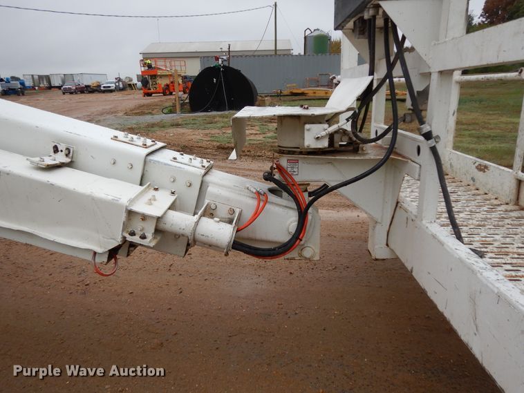 image for item DJ6672 2004 Snorkel TB60RDZ  boom lift