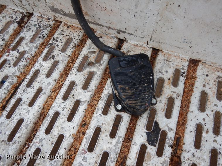 image for item DJ6672 2004 Snorkel TB60RDZ  boom lift