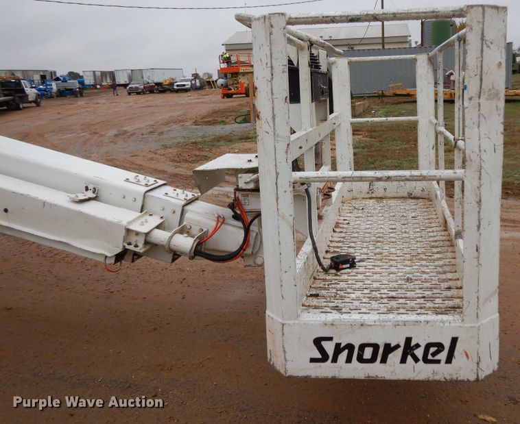 image for item DJ6672 2004 Snorkel TB60RDZ  boom lift