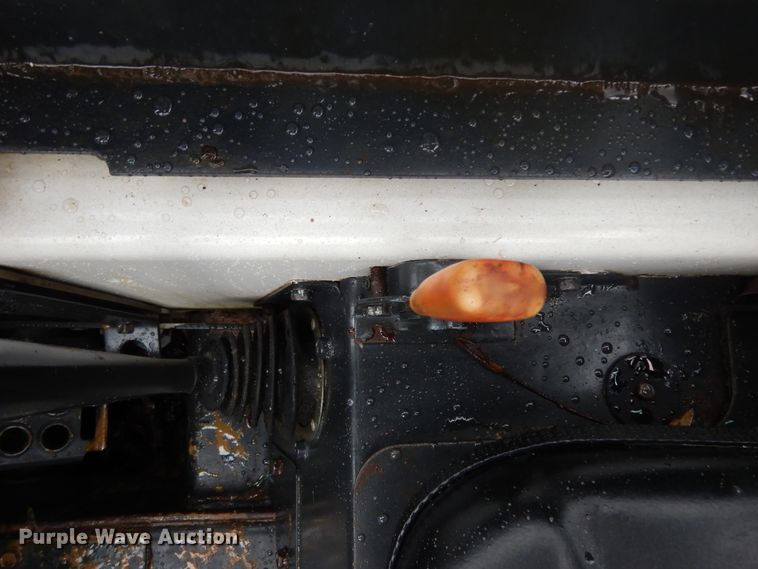 image for item DJ6673 1995 Bobcat 753  skid steer loader