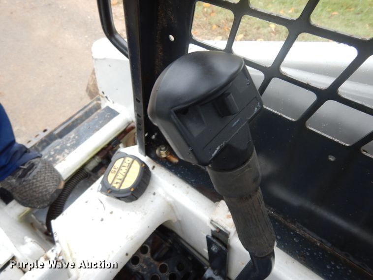 image for item DJ6673 1995 Bobcat 753  skid steer loader