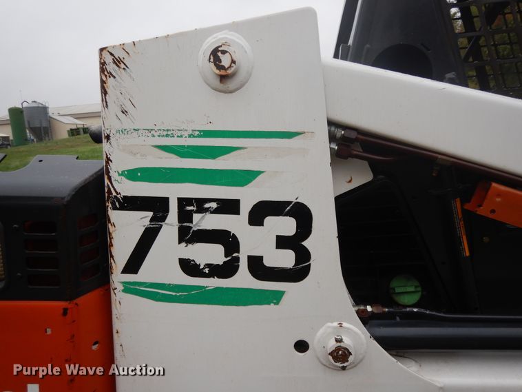 image for item DJ6673 1995 Bobcat 753  skid steer loader