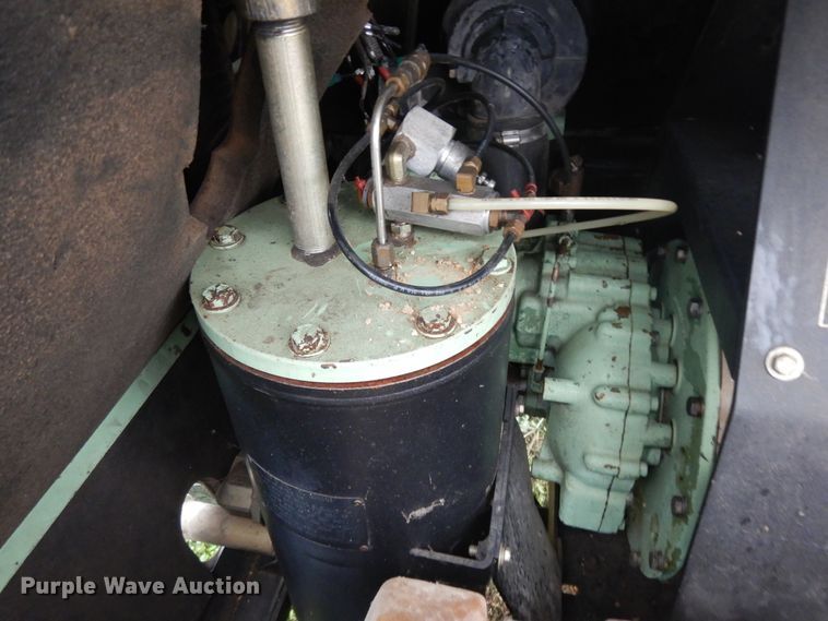 image for item DJ6674 Sullair  air compressor