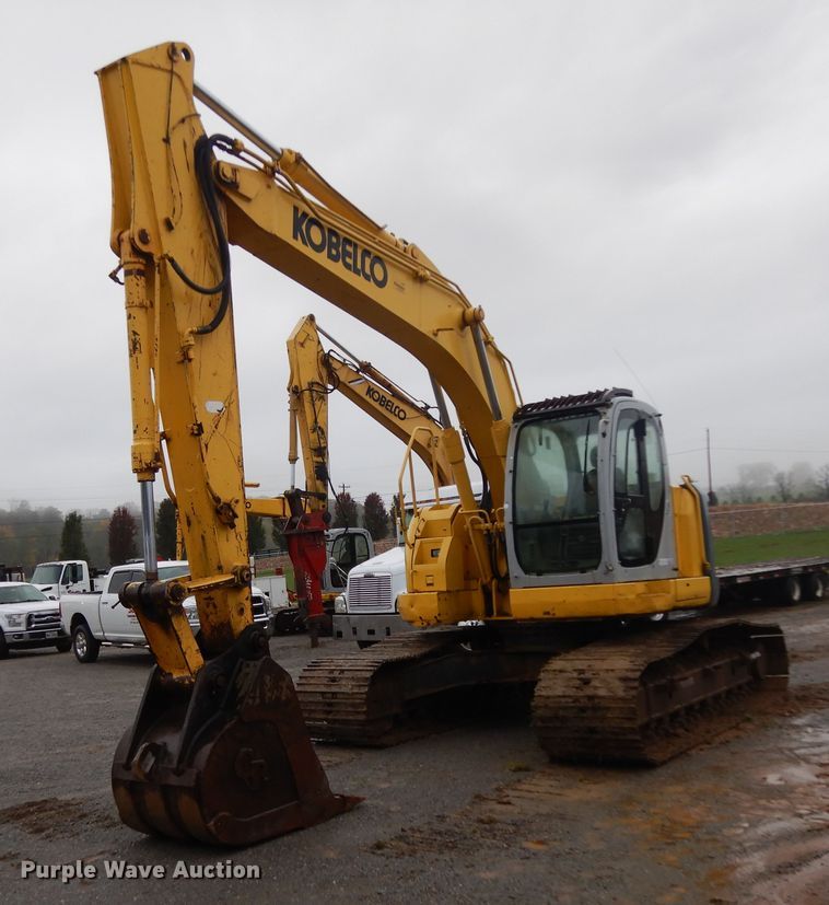 image for item DJ6675 2004 Kobelco 200SRLC  excavator