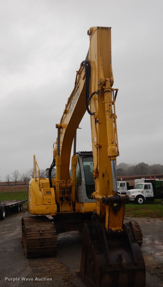 image for item DJ6675 2004 Kobelco 200SRLC  excavator