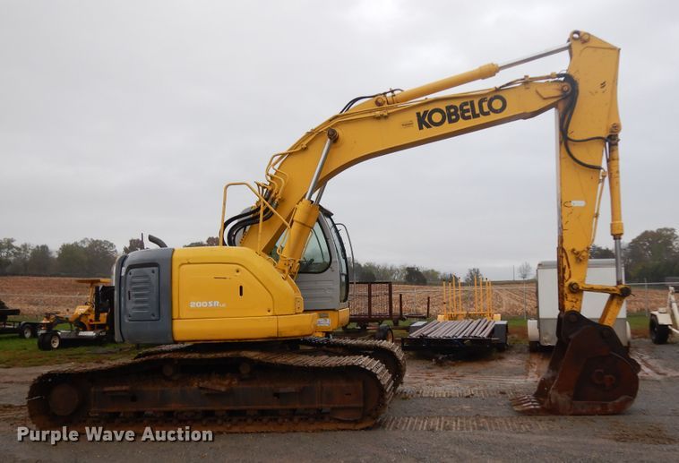 image for item DJ6675 2004 Kobelco 200SRLC  excavator