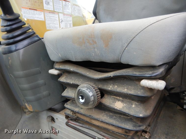 image for item DJ6675 2004 Kobelco 200SRLC  excavator