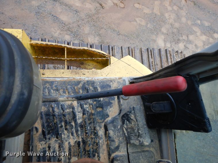 image for item DJ6675 2004 Kobelco 200SRLC  excavator