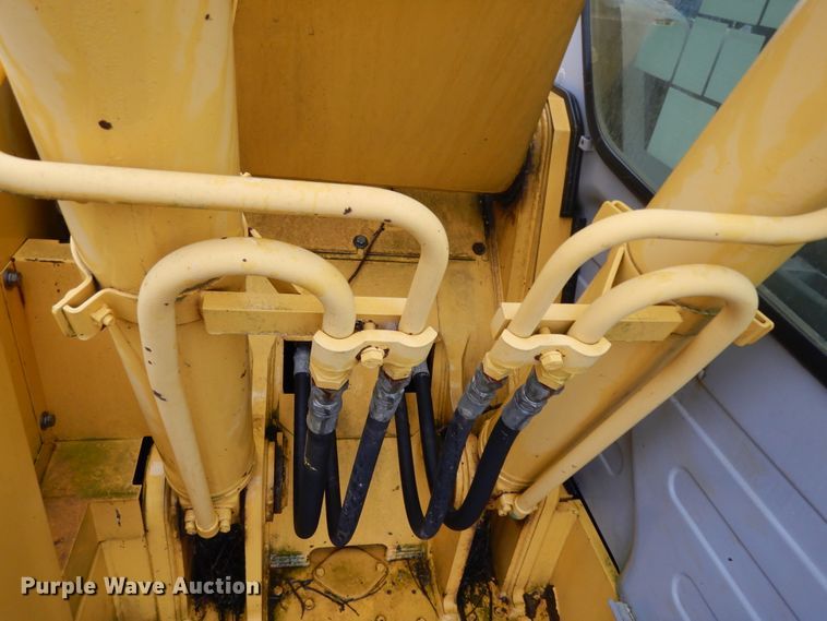 image for item DJ6675 2004 Kobelco 200SRLC  excavator