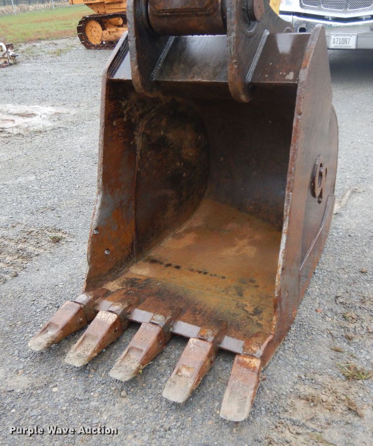 image for item DJ6675 2004 Kobelco 200SRLC  excavator