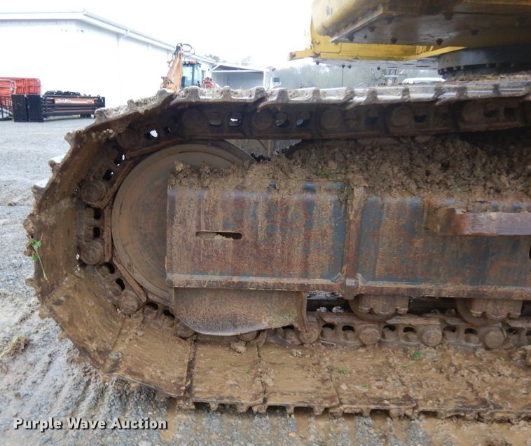 image for item DJ6675 2004 Kobelco 200SRLC  excavator