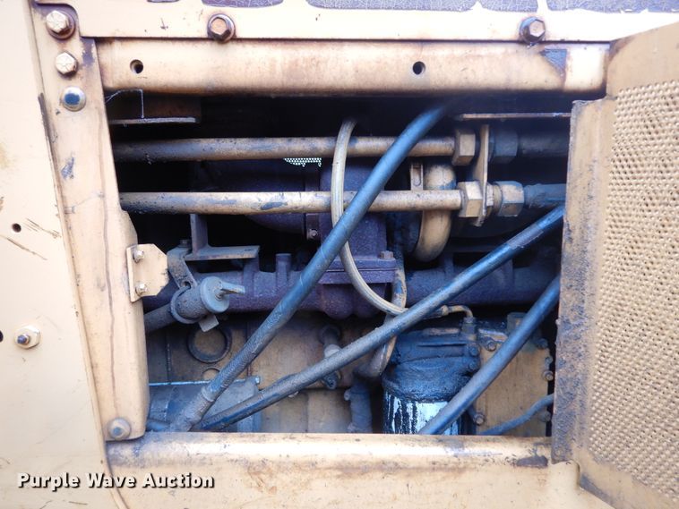 image for item DJ6676 1991 Case 1550  dozer