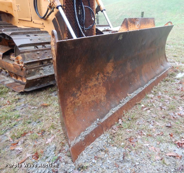 image for item DJ6676 1991 Case 1550  dozer