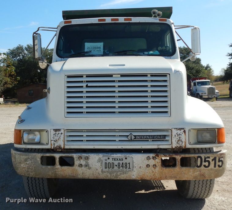 image for item DJ6689 1993 International 8200  dump truck