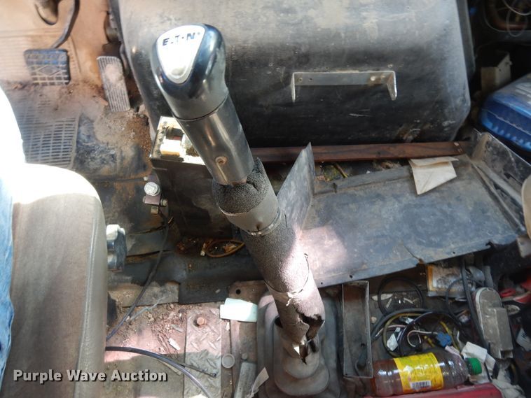 image for item DJ6689 1993 International 8200  dump truck