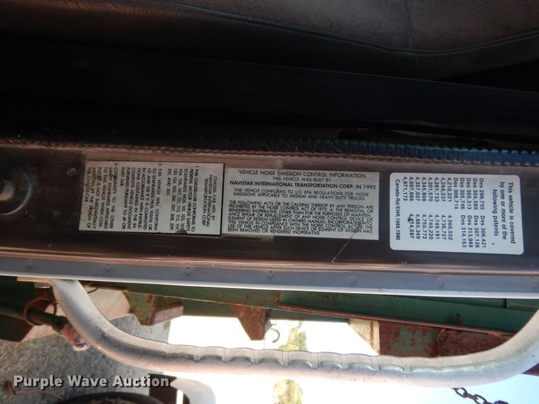 image for item DJ6689 1993 International 8200  dump truck