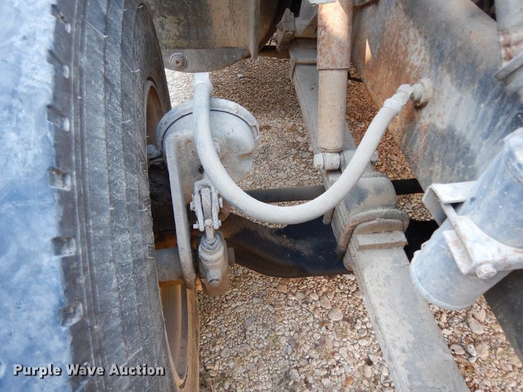 image for item DJ6689 1993 International 8200  dump truck