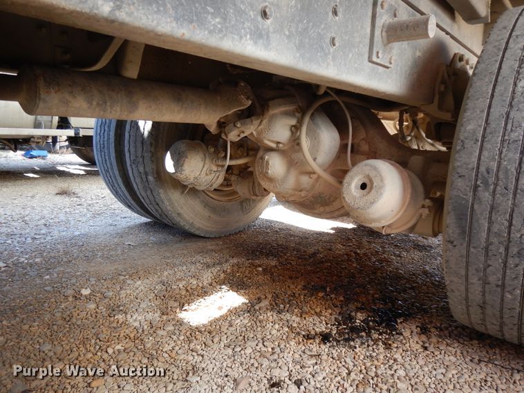 image for item DJ6689 1993 International 8200  dump truck