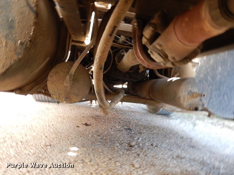 image for item DJ6689 1993 International 8200  dump truck