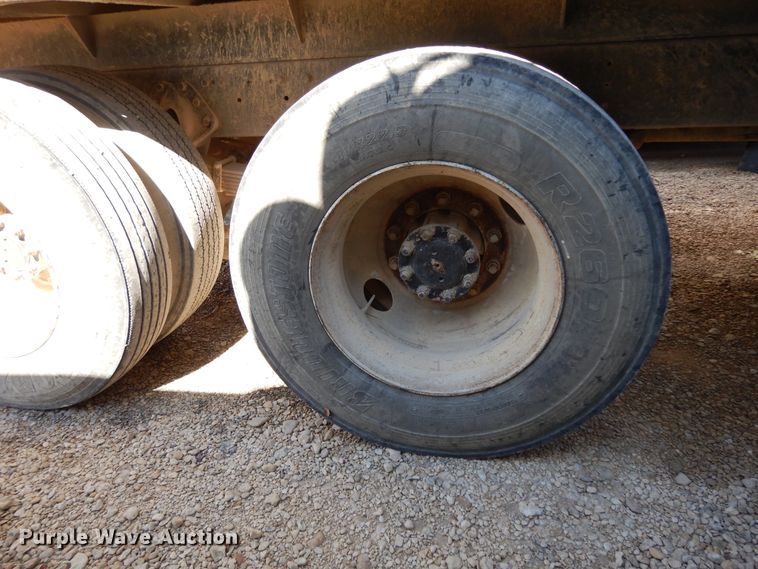 image for item DJ6689 1993 International 8200  dump truck