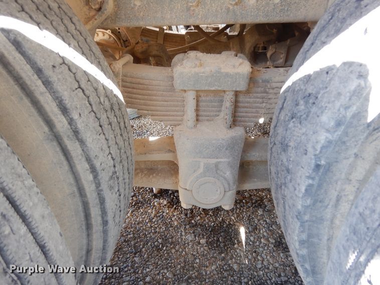 image for item DJ6689 1993 International 8200  dump truck