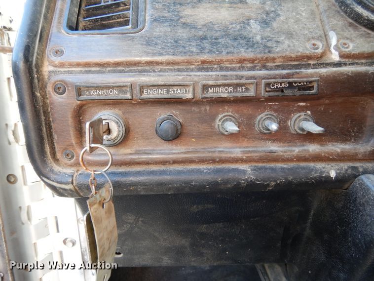 image for item DJ6690 1994 Freightliner FLD dump truck