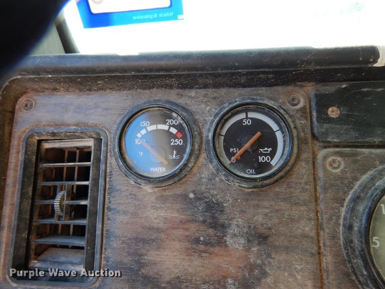 image for item DJ6690 1994 Freightliner FLD dump truck